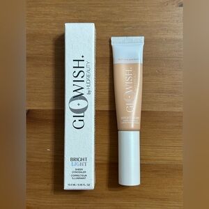Huda Beauty GloWish Bright Light Hydrating Sheer Vegan Concealer 03 Light